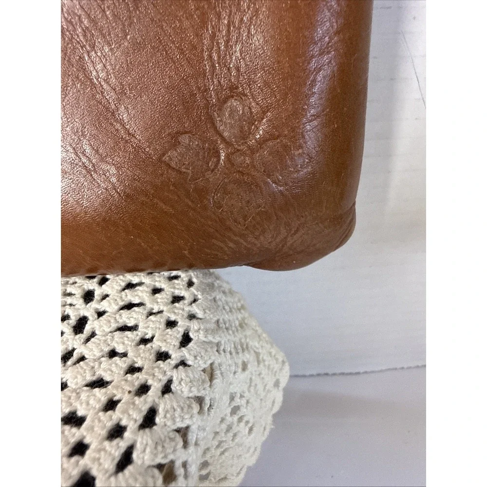 Patricia Nash Cassini Tan Genuine Leather Wristlet Clutch Purse P34901